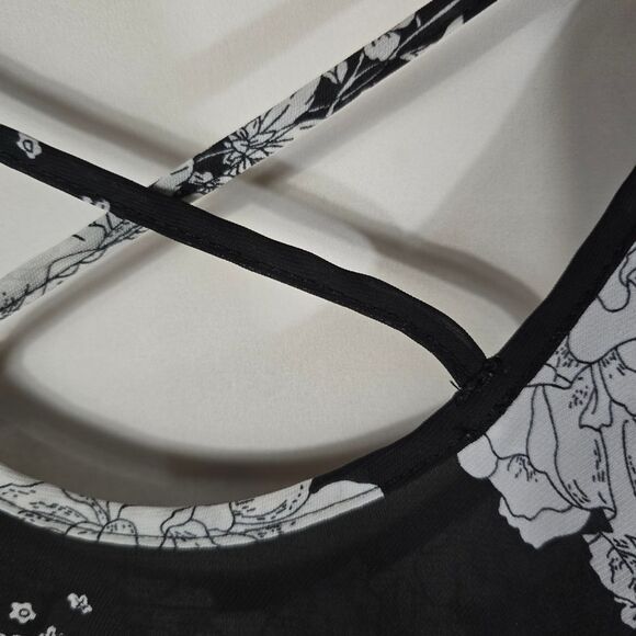 Liberty Love Monochrome Floral Tank Top - Picture 6 of 6